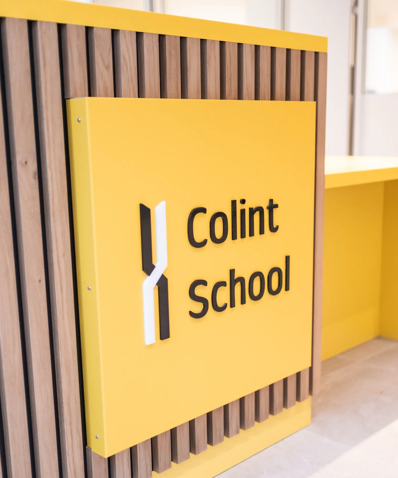 Comptoir d'accueil de Colint School